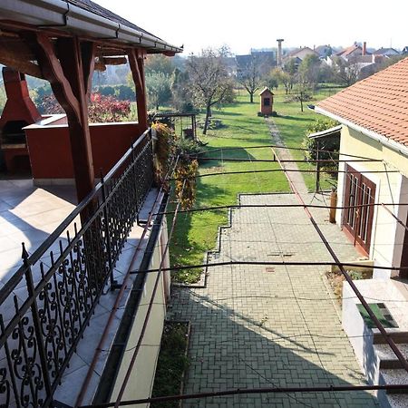 Апартаменти Apartman Kaya Джяково Екстер'єр фото