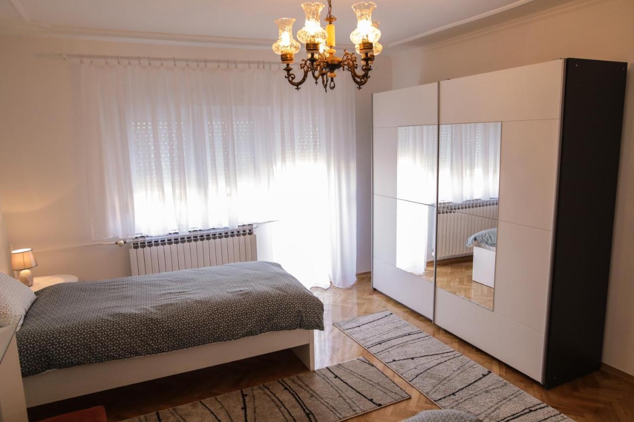 Апартаменти Apartman Kaya Джяково Екстер'єр фото