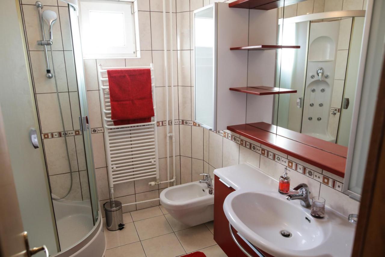 Апартаменти Apartman Kaya Джяково Екстер'єр фото